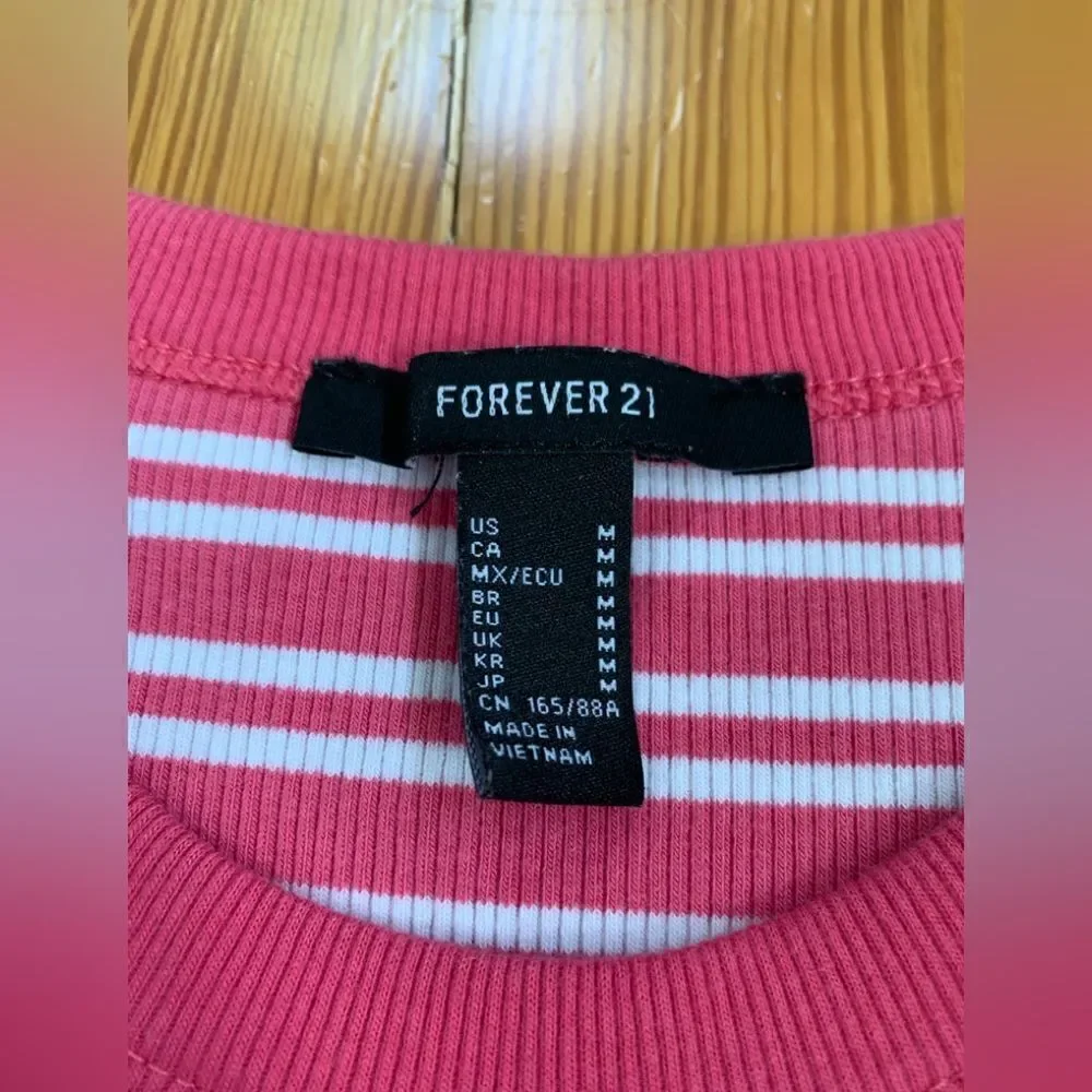 Bundle of Crop Tops - Picture 6 of 8